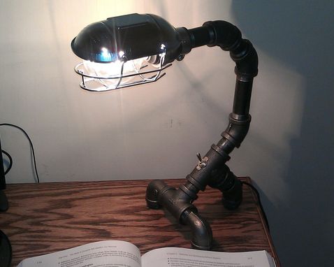 Custom Made Industrial Black Metal Pipe Desk Lamp: Pdl-03