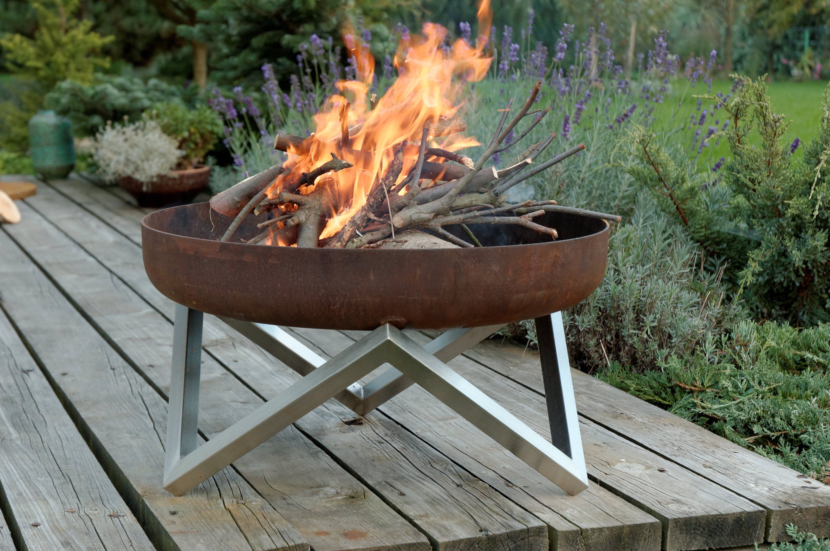 outdoor fire pit