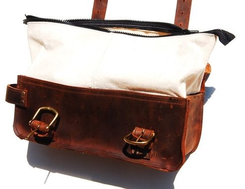 Custom Made Leather Dopp Bag, Traveling Dopp Kit, Makeup Bag, Shaving Kit