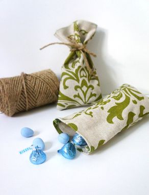 Custom Made Handmade Damask Fabric Favor Bag For Parties