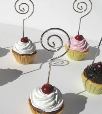Custom Made Aceo Holder, Cupcake Place Card Holder, Sale
