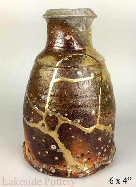 Custom Made Kintsugi / Kintsukuroi Pottery Repaired With Gold Effect
