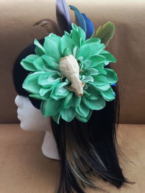 Custom Made Light Green Teal Turquoise Parrot Feathers With Mink Skull