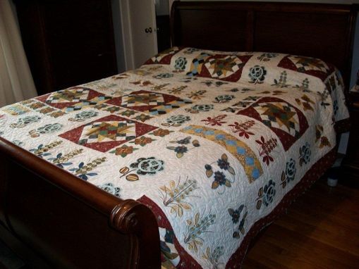 Custom Made Stunning Traditional Applique Quilt With Flowers, Triangles And Star Patterns.