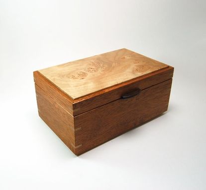 Custom Made Mahogany And Birdseye Maple Keepsake / Jewelry Box