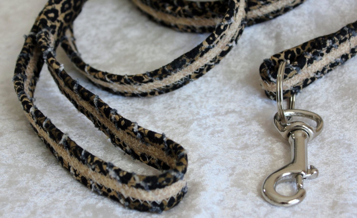 Custom Dog Leash. Fabric Wrapped Clothesline. Medium Sized Dog by