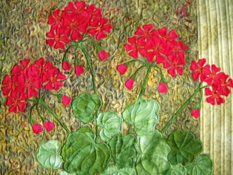 custom-made-geraniums-quilted-wall-hanging-by-sue-ann-wiltse-quilted-arts-custommade