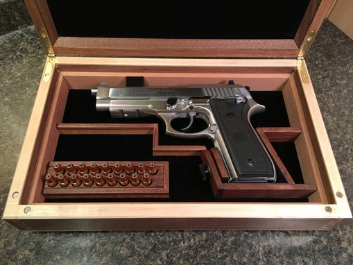 Custom Made Gun Presentation Case, Inside Dimensions 12