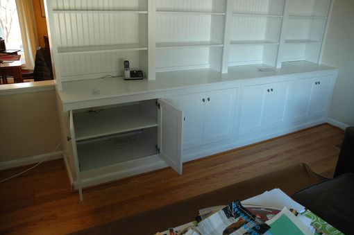 Custom Made Living Room Built In Bookcase/Media Center