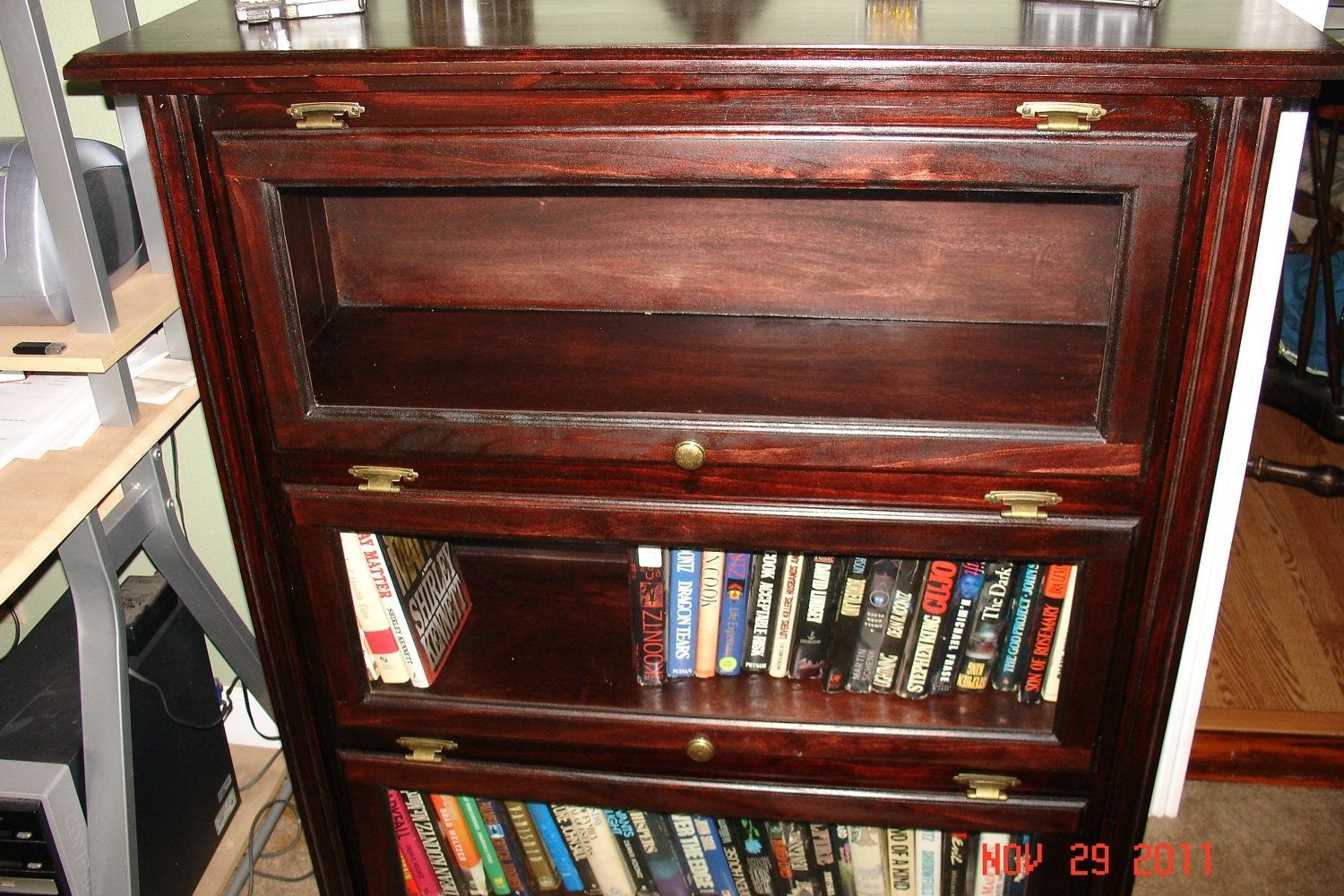 Custom Glass Door Traditional Style Bookshelf / Mahogany Finish And