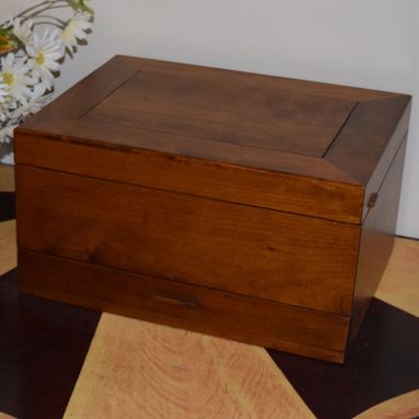 Custom Made Natural Wood Grain Jewelry Box In Tiger Maple
