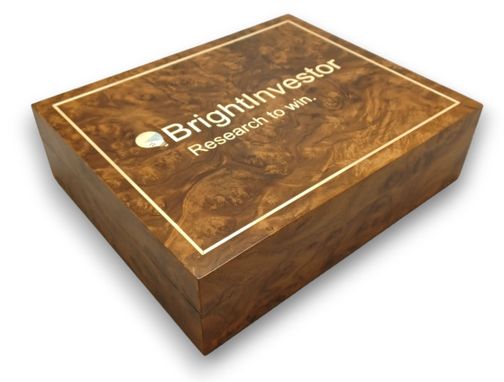 Custom Made 24 Count Humidor With Free Engraving And Shipping.
