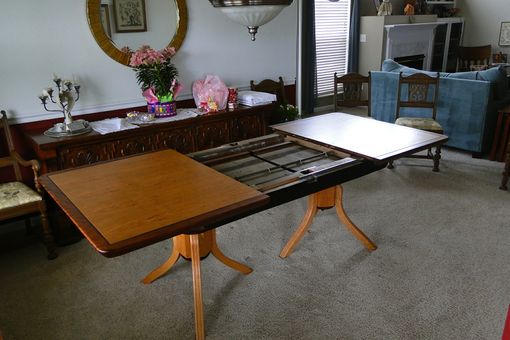 Custom Made Dining Room Table W/2 Leaves & 8 Chairs