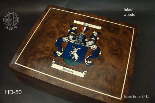 Custom Made Handcrafted Humidor With Inlaid Family Crest Hd50 With Free Shipping.