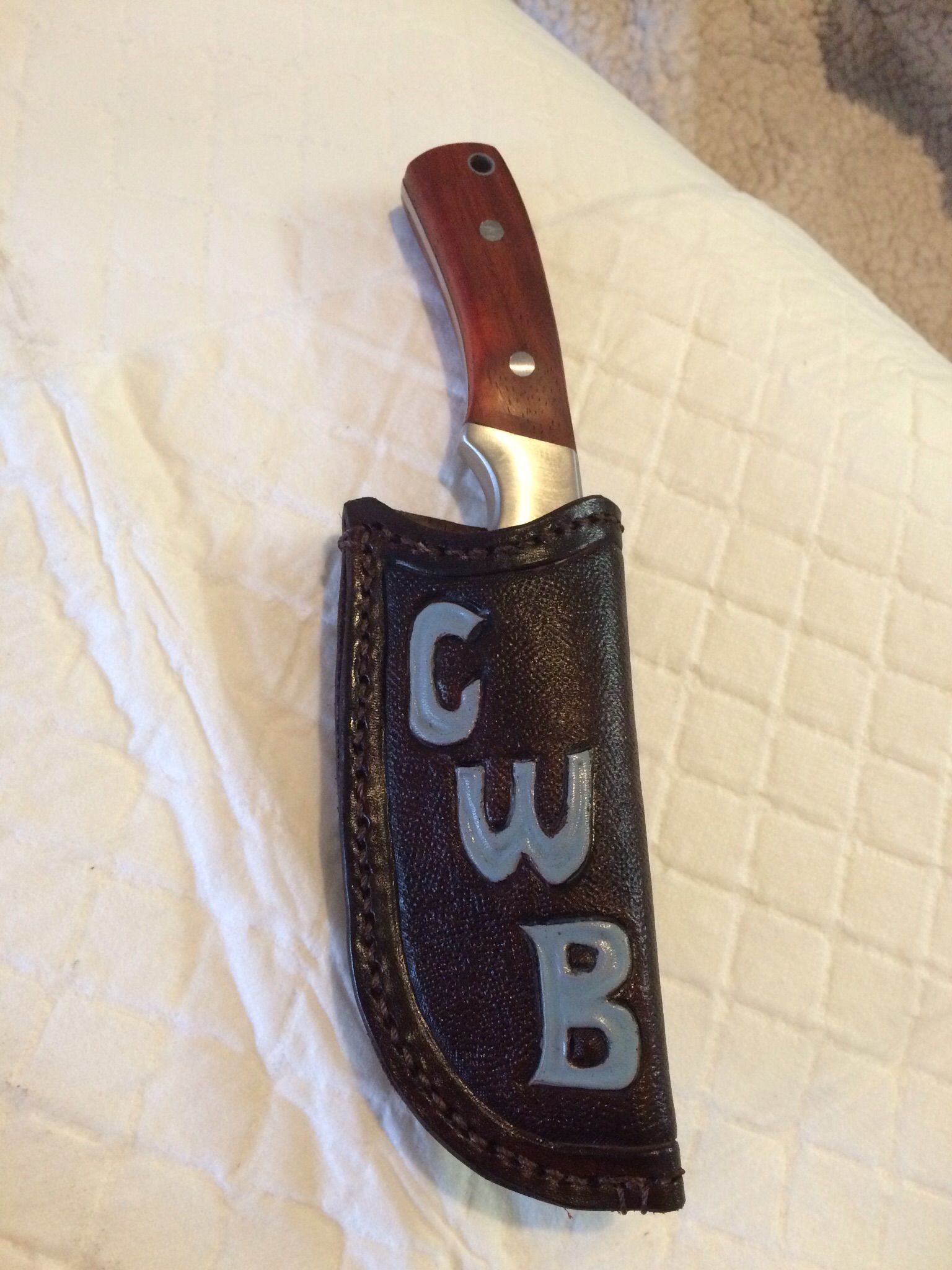 Buy Hand Made Custom Knife Sheaths, made to order from Saxon Leather